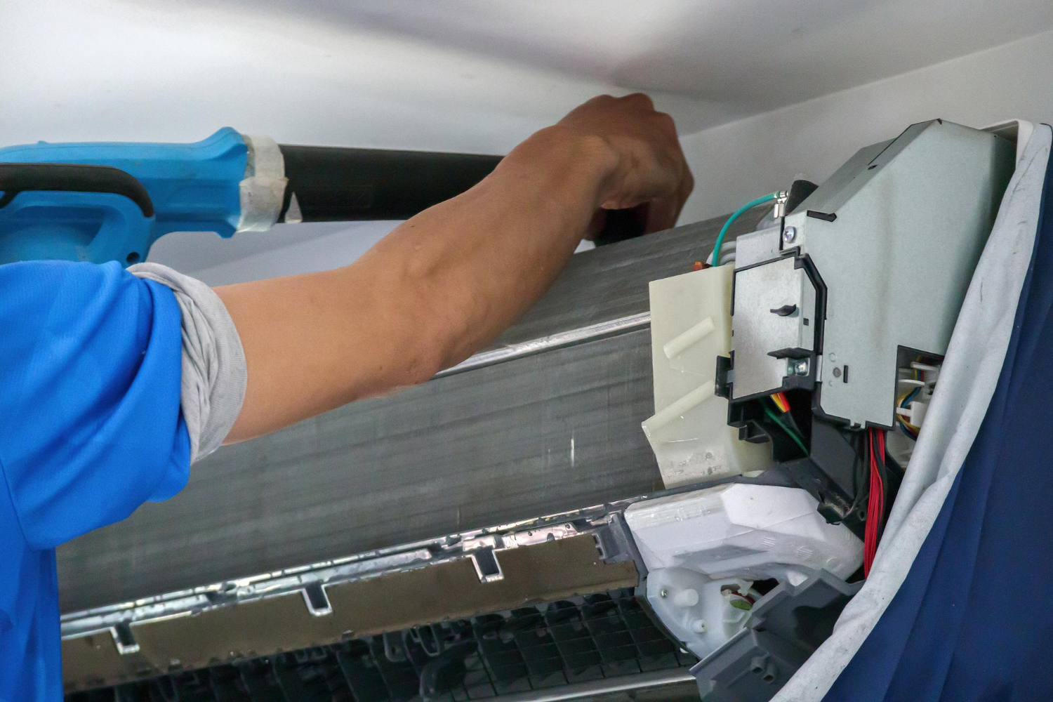 Air Duct Cleaning: service