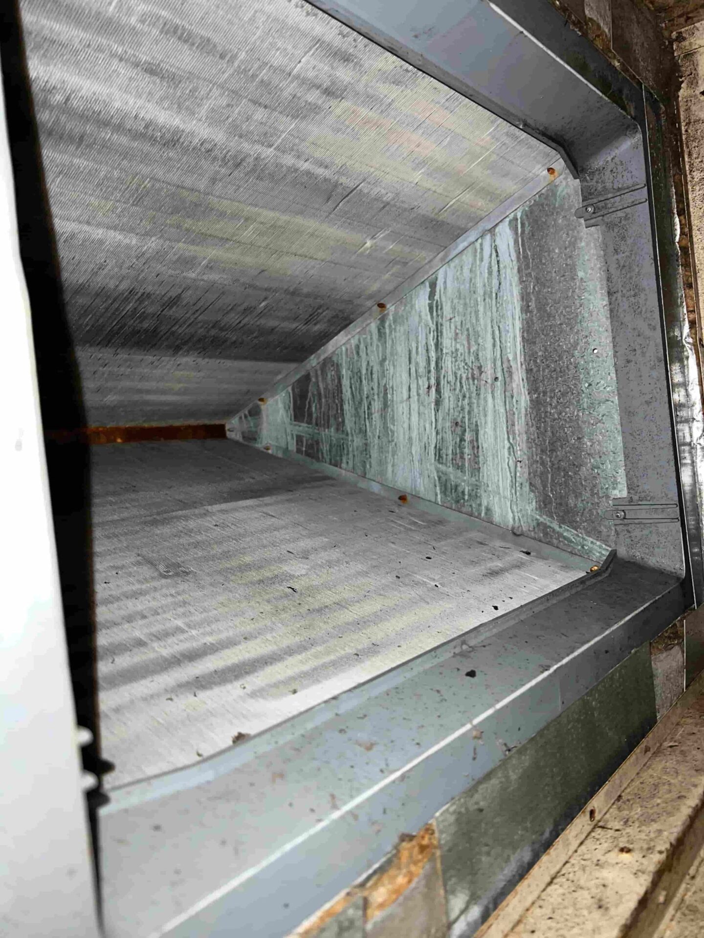 air duct cleaning service in West Warren